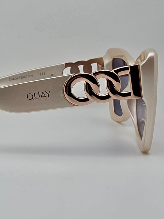 Quay Australia Chain Reaction Pearl Frame Gold Mirror Lens Cat Eye Sunglasses main image 8